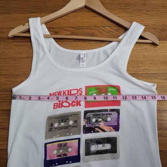 New Kids on the Block NKOTB Mix Tape Tour 2019 Merchandise Cassette Tank Size XL - Picture 6 of 7